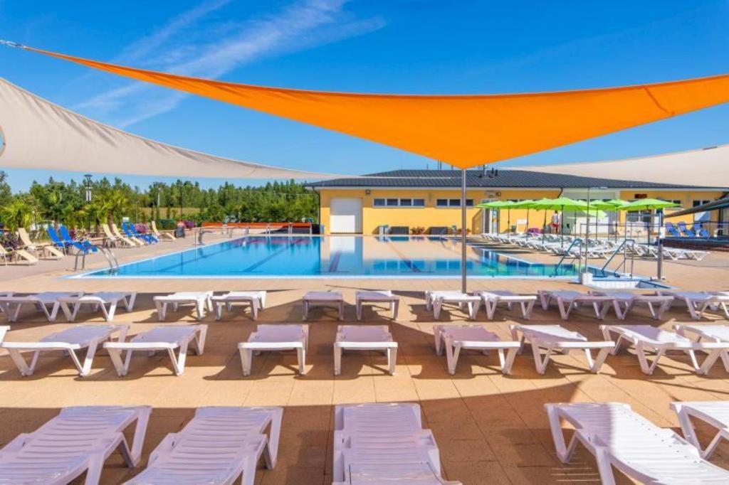 Apartmany Catalina Nesvady Bagian luar foto