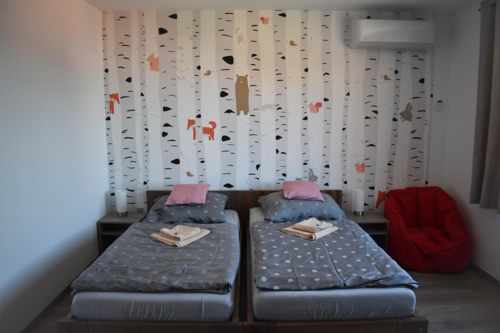 Apartmany Catalina Nesvady Bagian luar foto