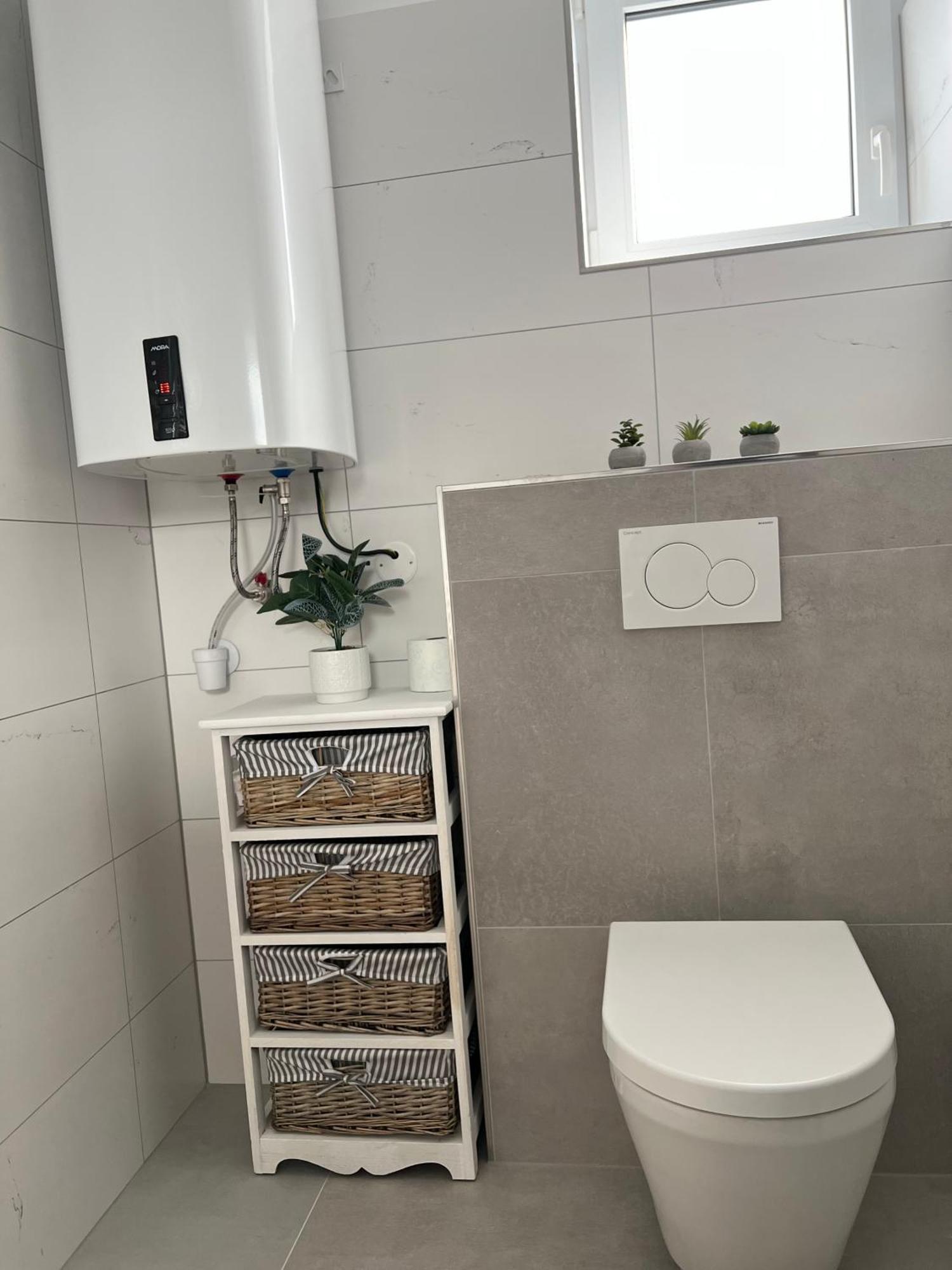 Apartmany Catalina Nesvady Bagian luar foto