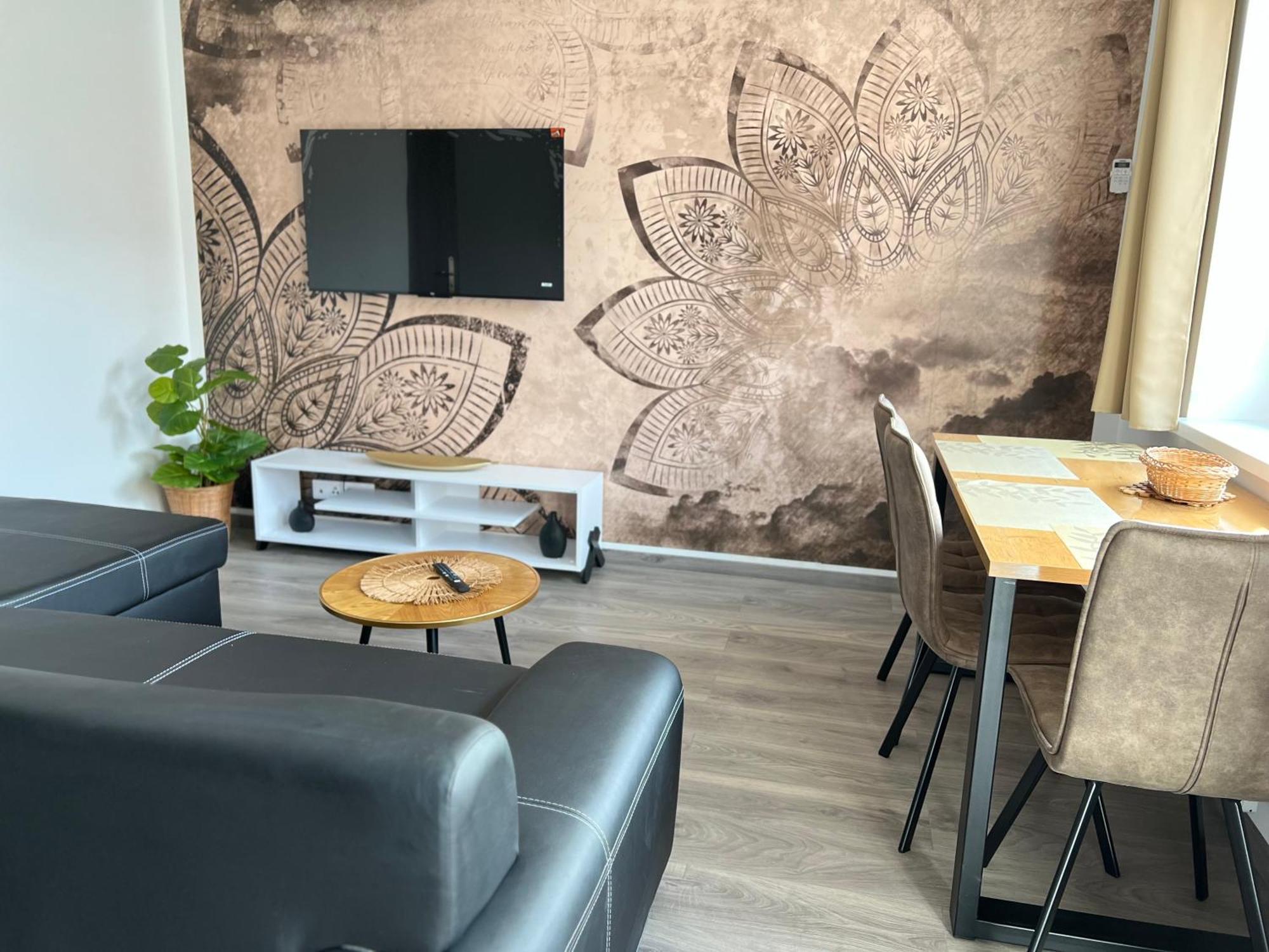 Apartmany Catalina Nesvady Bagian luar foto