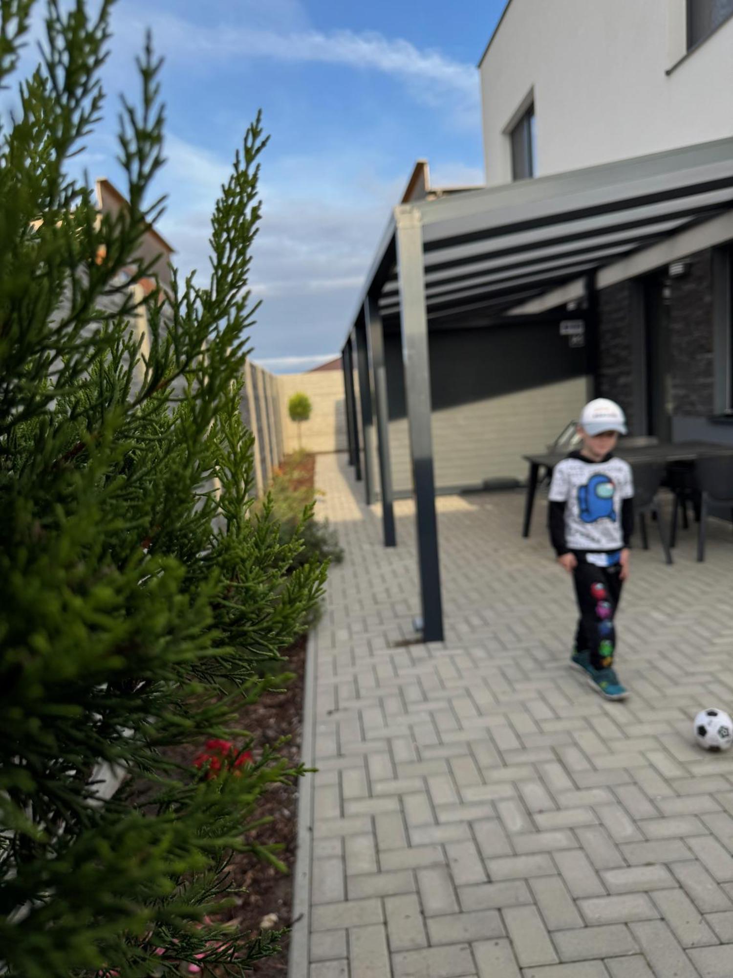 Apartmany Catalina Nesvady Bagian luar foto
